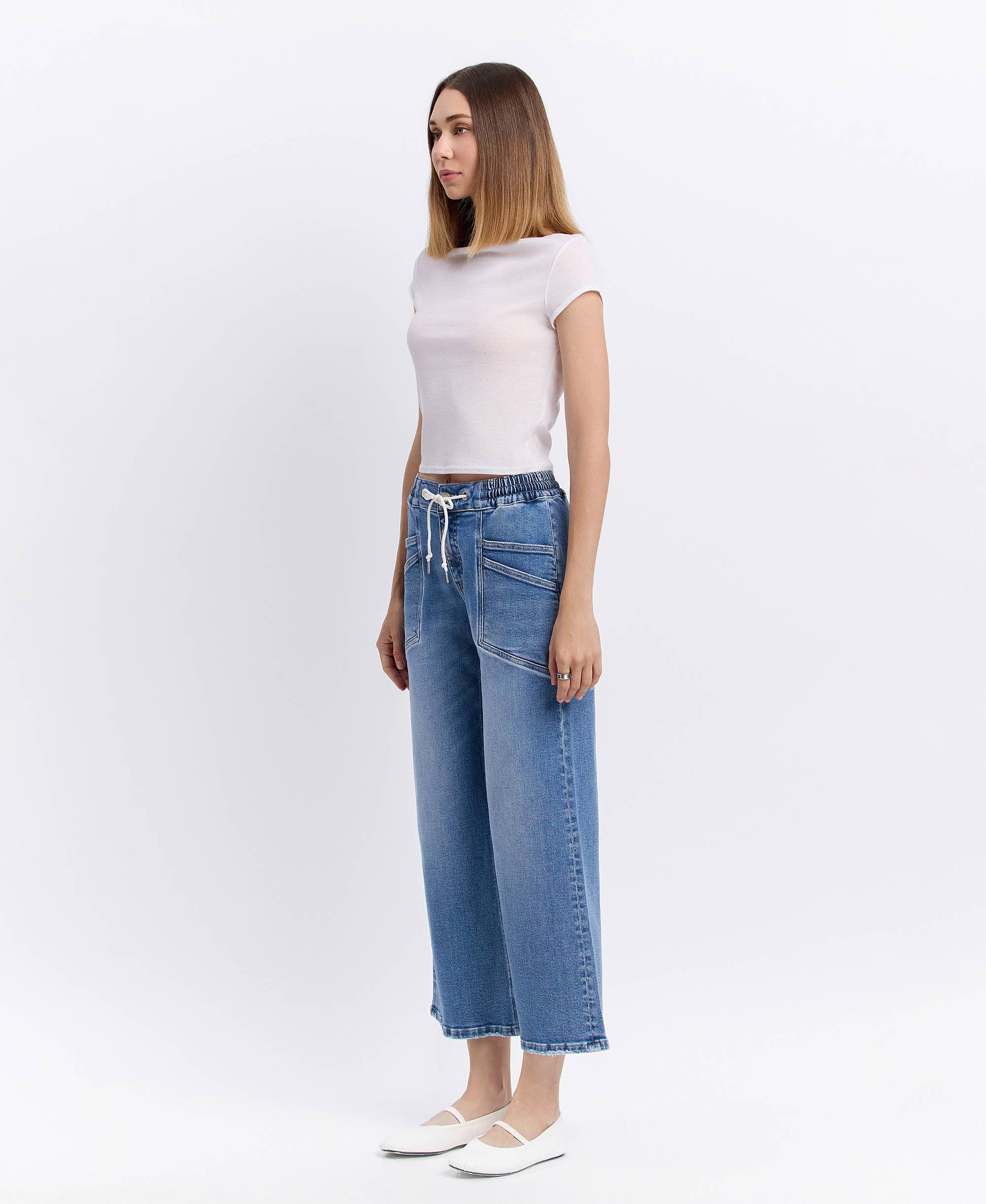 REASSURE HIGH RISE DRAWSTRING WAISTBAND WIDE LEG JEANS V3650 for wholesale on Faire8
