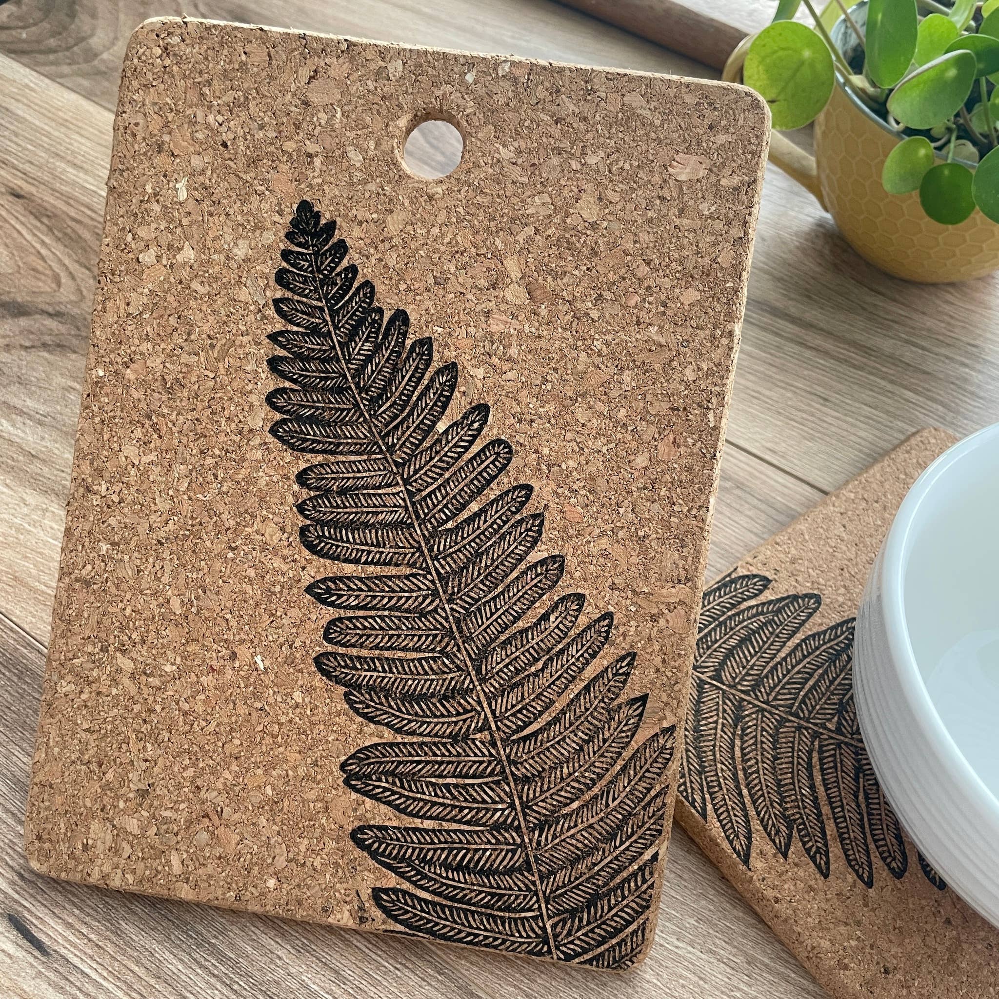 Jackdaw and Bear - Wholesale Trivet - Fern linocut Cork Pot stand / Trivet0