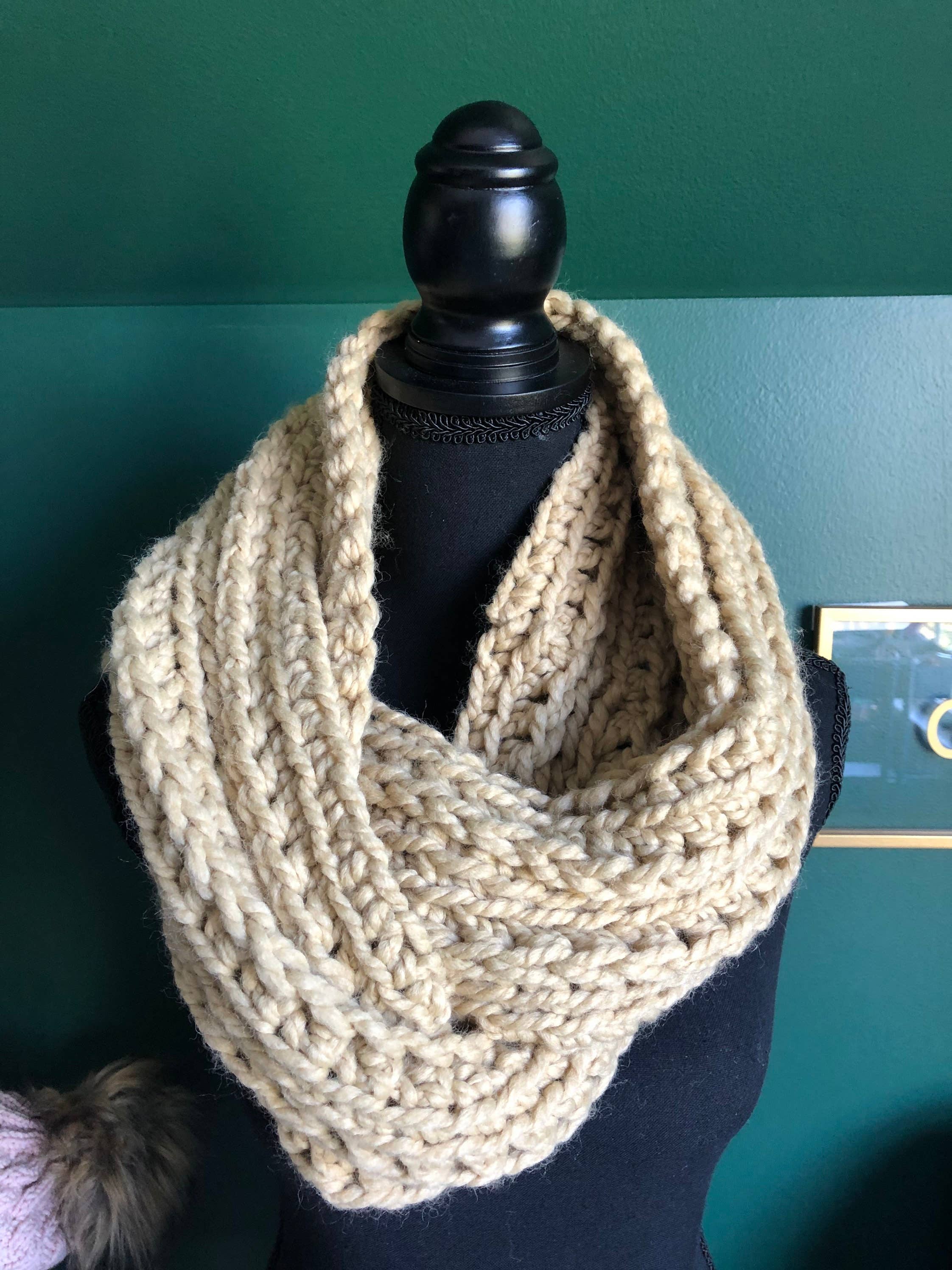 Willow And The Wolf Co – wholesale Scarf – Women's – Oversized Chunky Knit Women's Infinity Scarf1