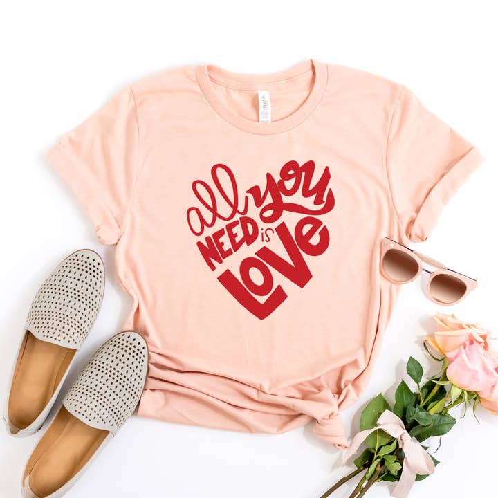 All You Need Is Love | Saint-Valentin | T-shirt à manches courtes pour la vente par Olive And Ivory Wholesale