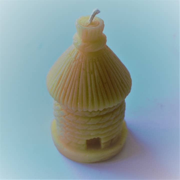 Thatched skep pure beeswax candle for wholesale by Fantasy Candles