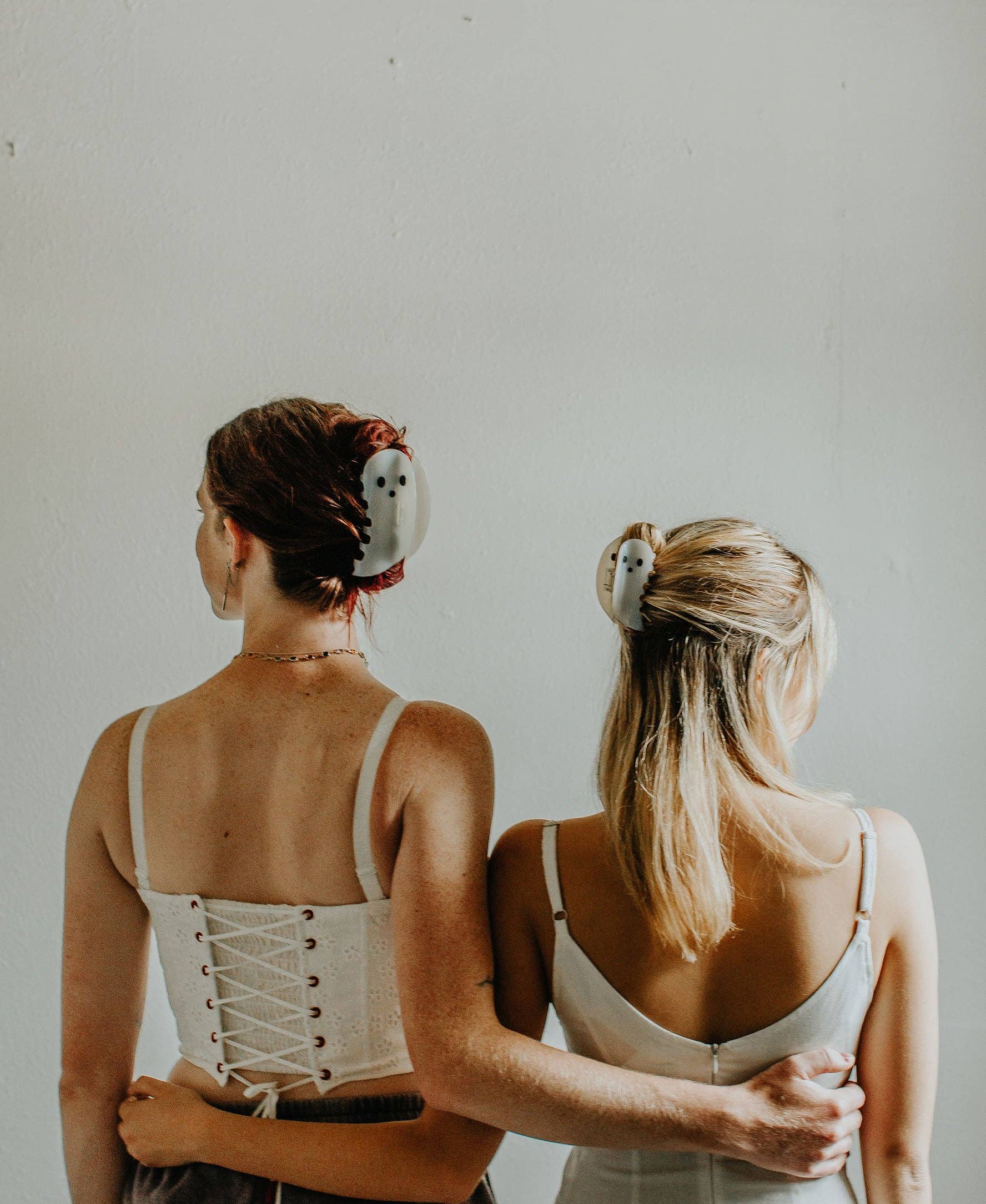 Hey Ricochet - Wholesale Hair Clip - Women's - Ghost Claw3