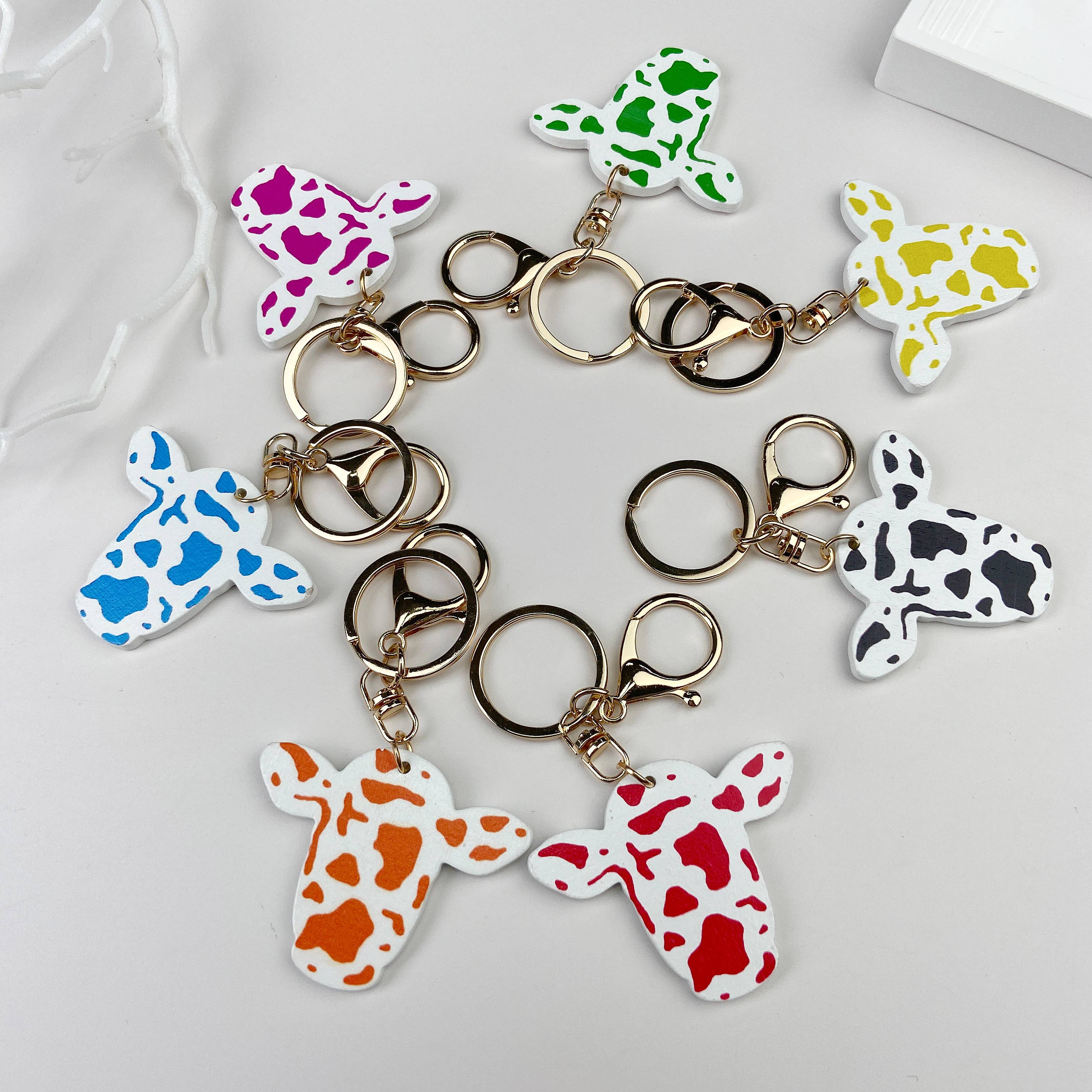 SoapElenGlen - Wholesale Keychain - Women's - Wooden bull head pendant keychain7