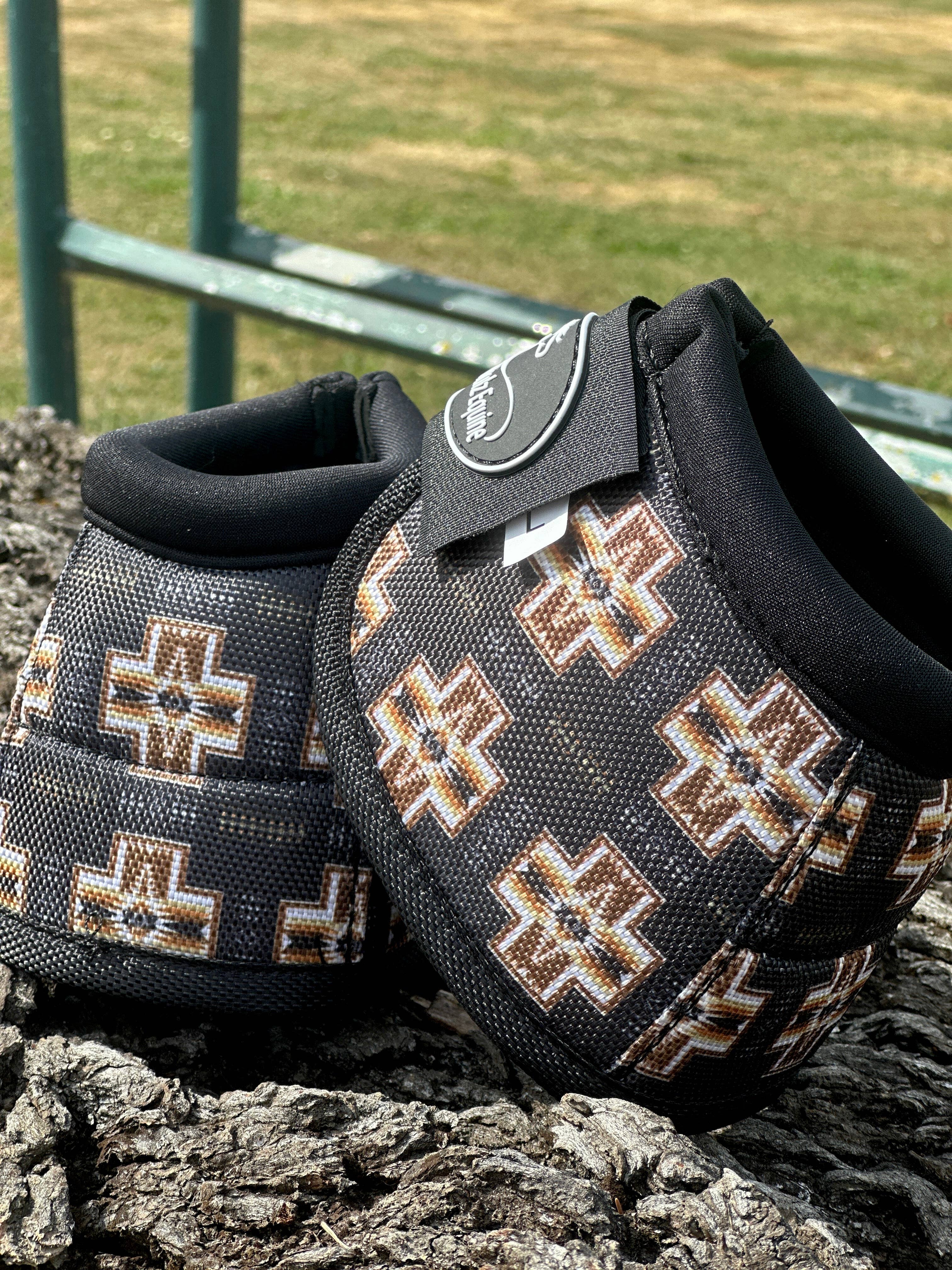 Schulz Equine – wholesale Ridutrustning – Schulz Equine bell boots med livfulla mönster41