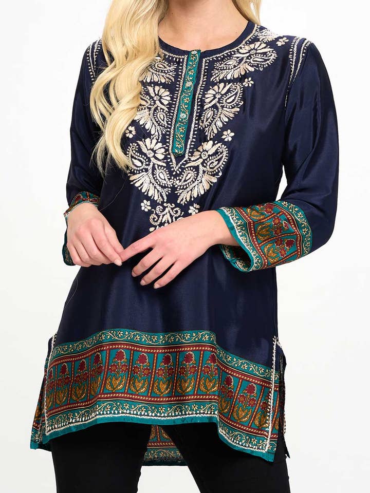 Top tunica blu navy ricamato a mano per la vendita all'ingrosso da parte di Culture Spot