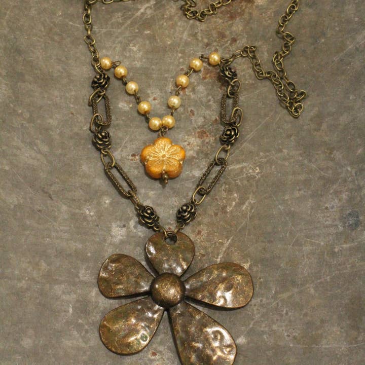 The Primitive Peddler, Inc. - Wholesale Pendant/Charm Necklace - Czech Flower Vintage Elite Stone Layered Necklace