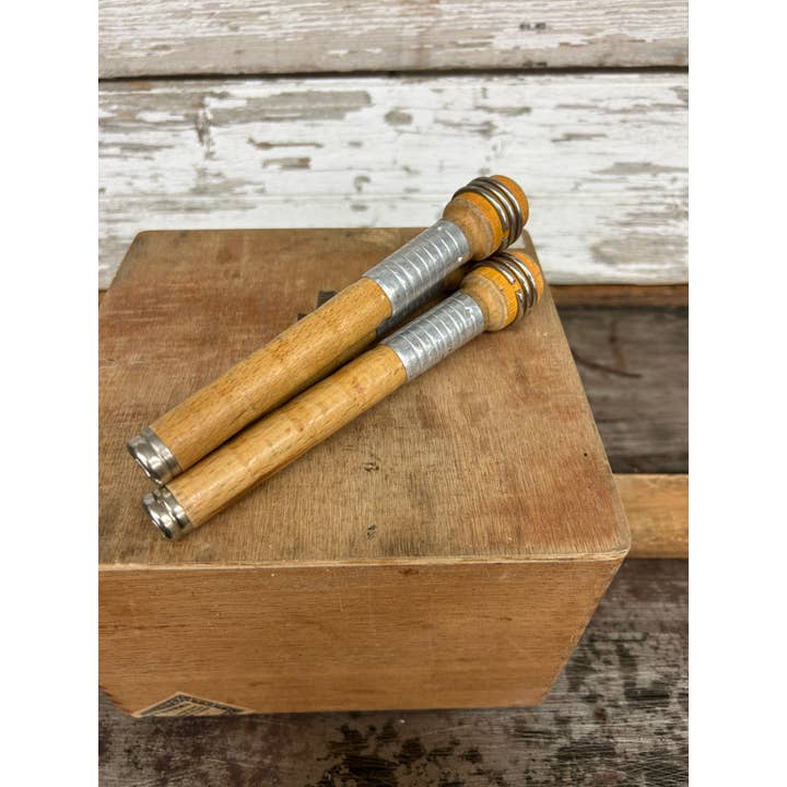 Plume en bois pour la vente par Vickie Jean's Creations Inc