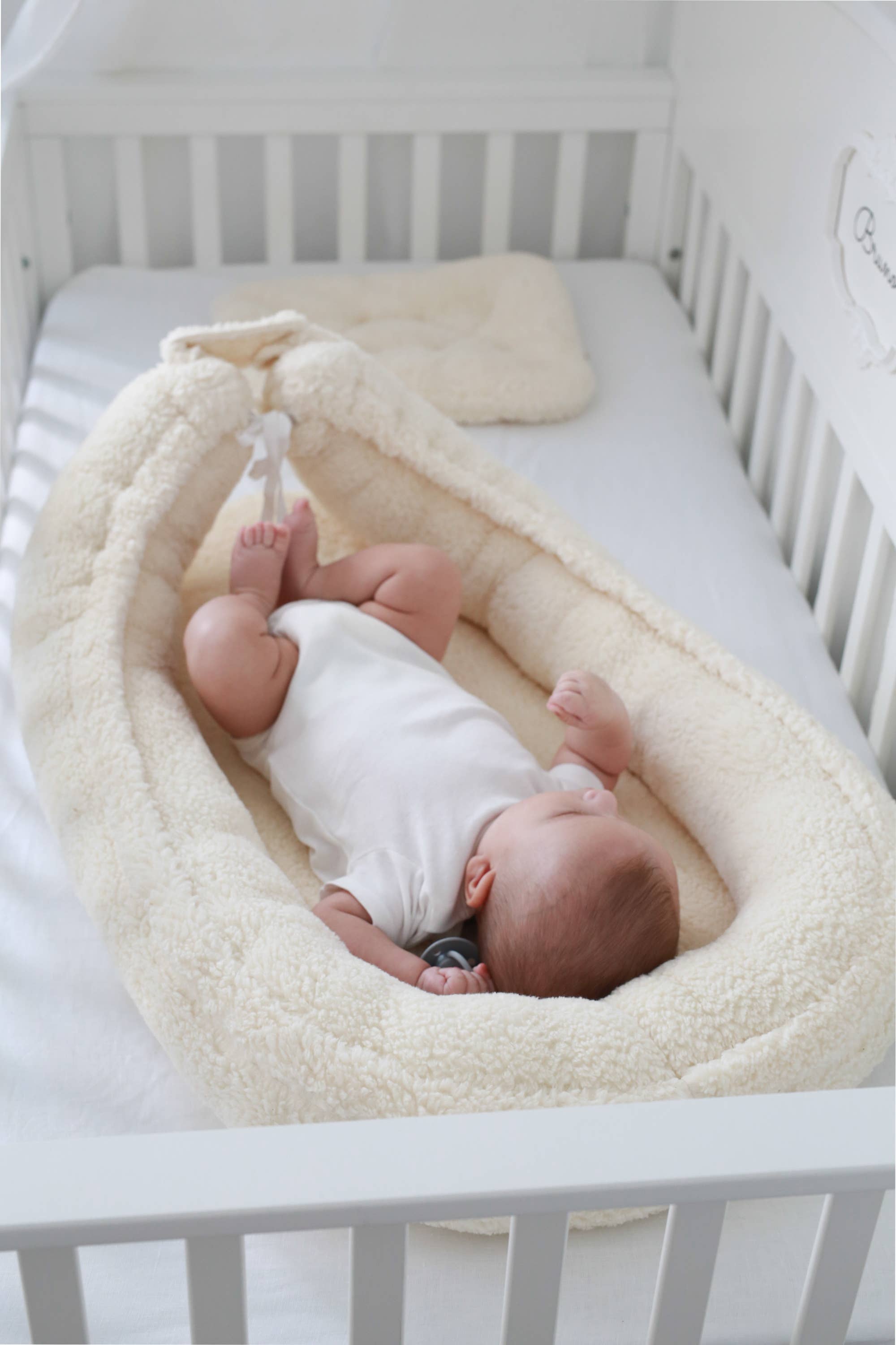 Babyly - Wholesale Bassinet - Baby - All Teddy babynest - 2 colors babyly11