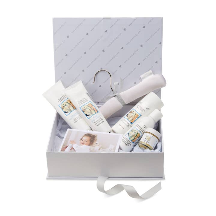 Luxury Organic Baby Hamper for wholesale by AROMABABY Natural Skincare
