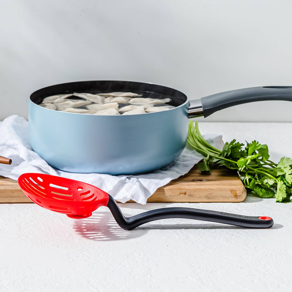 Dreamfarm - Wholesale Kitchen Tool/Gadget - Lestrain - Dripless Sit Up Stainer2