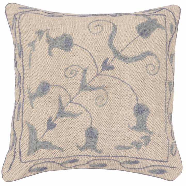 Coussin fait main Suzani Kilim Floral Whitaker pour la vente par Arshs Fine Rugs