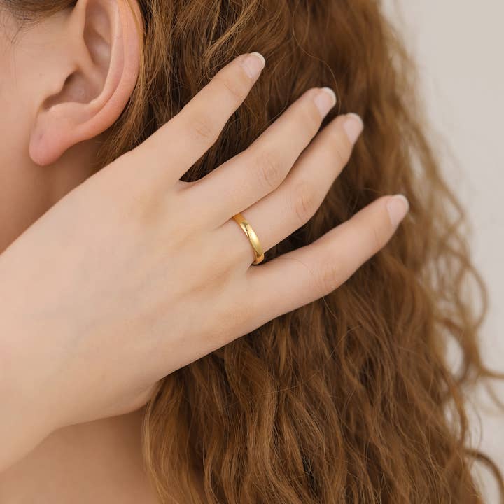 Brielle Minimalistische gouden ringband in 18k verguld goud voor wholesale door Melange Blanc