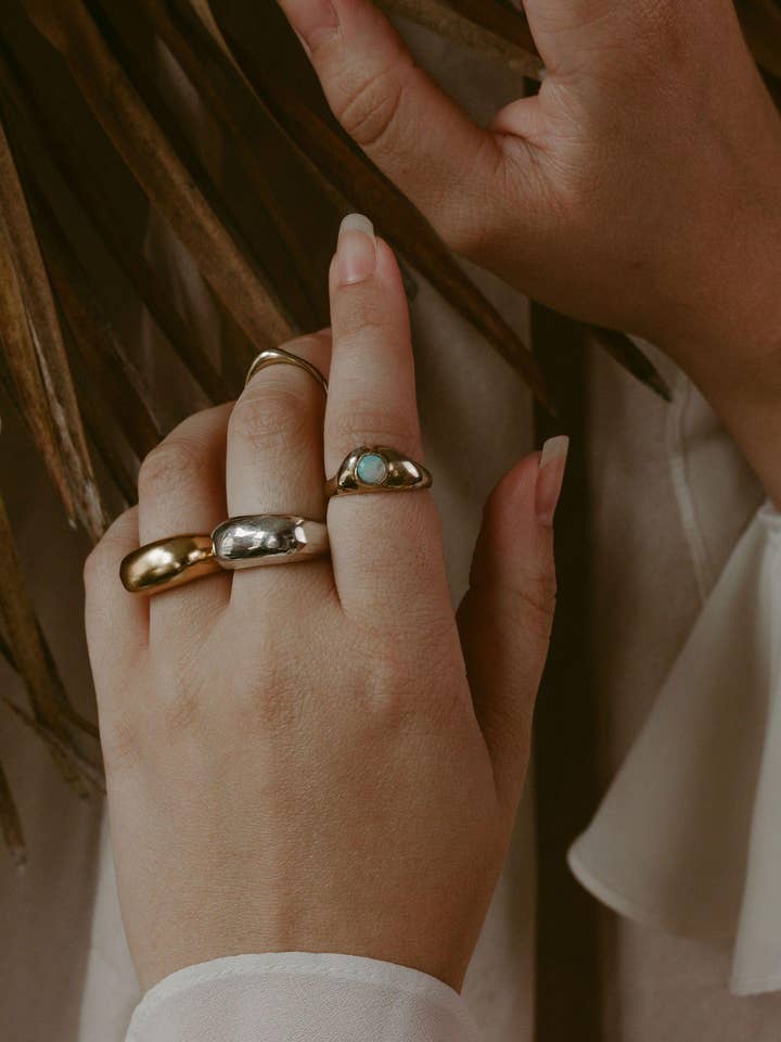 Bague Atrium - Bague Moderne en Dôme en Argent pour la vente par Dea Dia