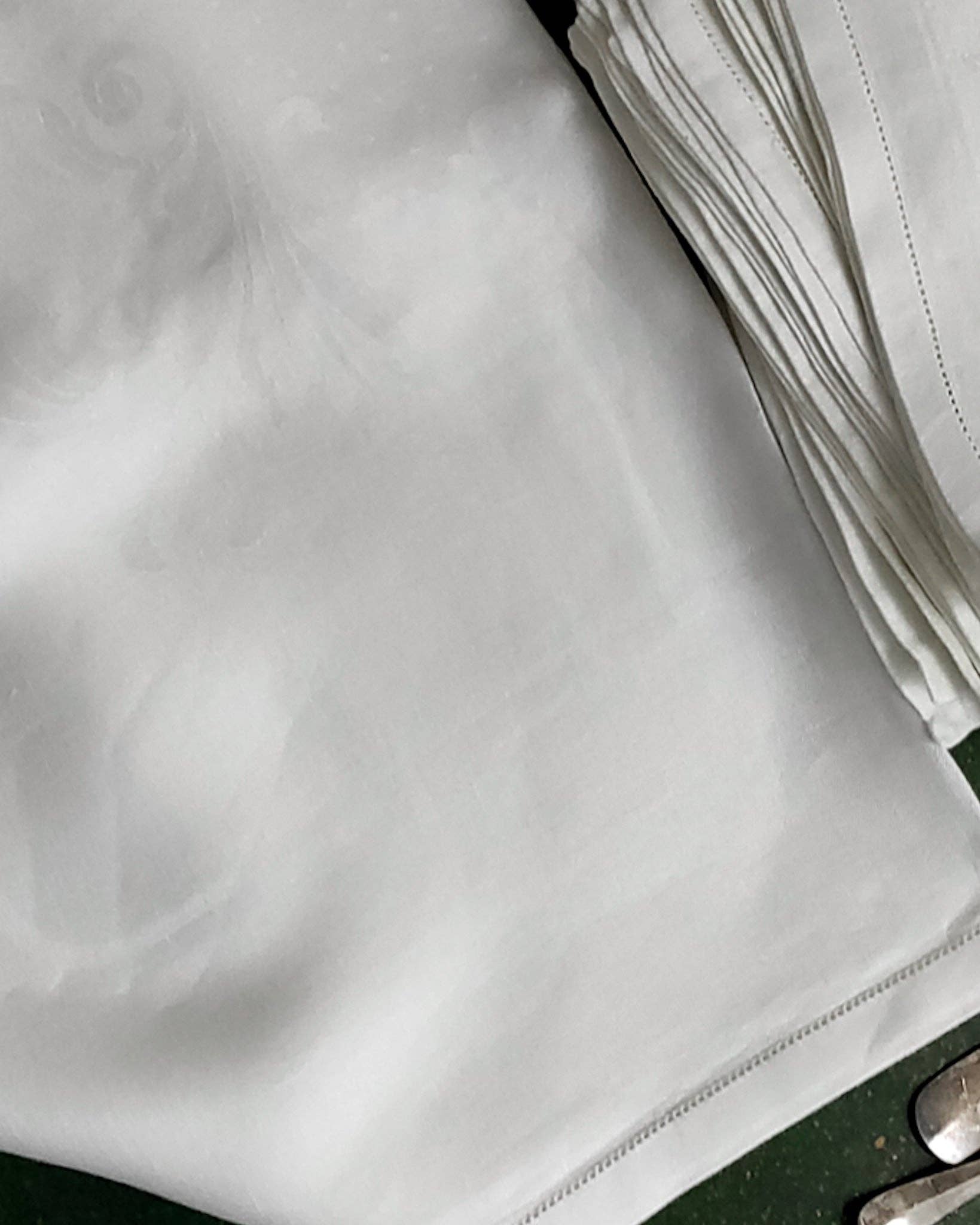 Heyfoo - Wholesale Tablecloth - White Flanders Cotton Tablecloth with 10 Napkins4