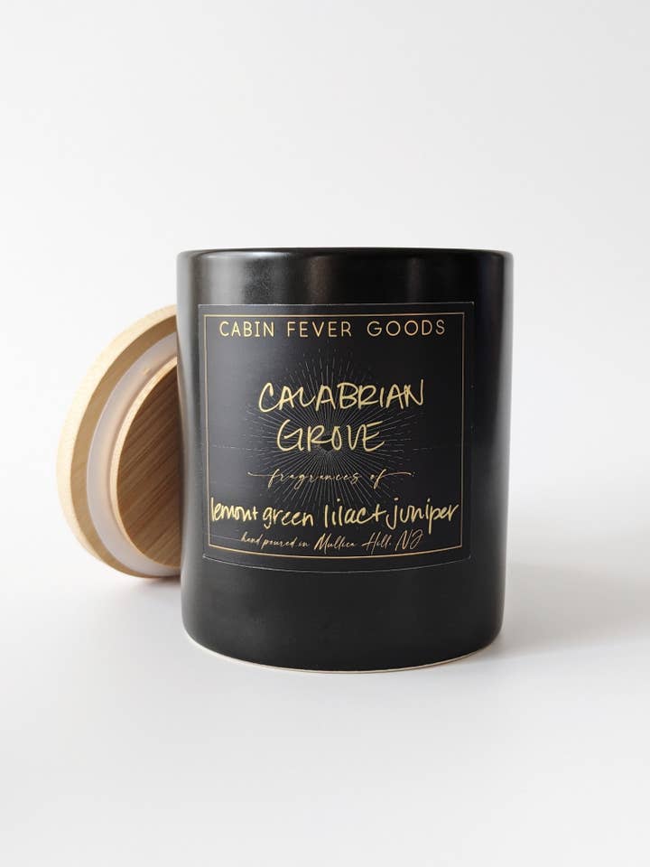 Bougie Calabrian Grove, citron, lilas vert et genièvre pour la vente par Cabin Fever Goods