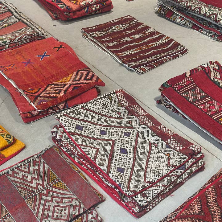 SOUK in the CITY - Wholesale Throw/Decorative Pillow - VINTAGE Upcycled Berber Cushions7