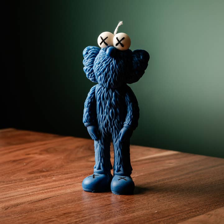 Allure CA - Wholesale Novelty Candle - Kaws x Sesame Street Decorative Candle4