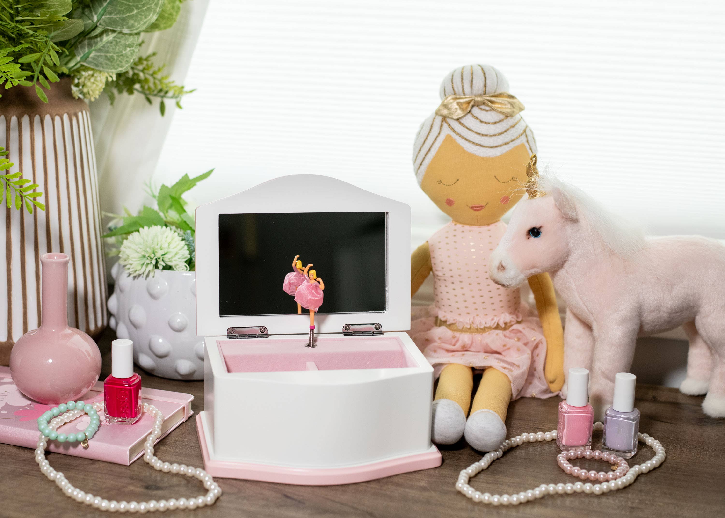 EAST AVENUE - Vente Boîte/rangement à bijoux – enfant - Boîte à bijoux musicale en MDF/velours Ballerine blanc/rose 7,5x5,45