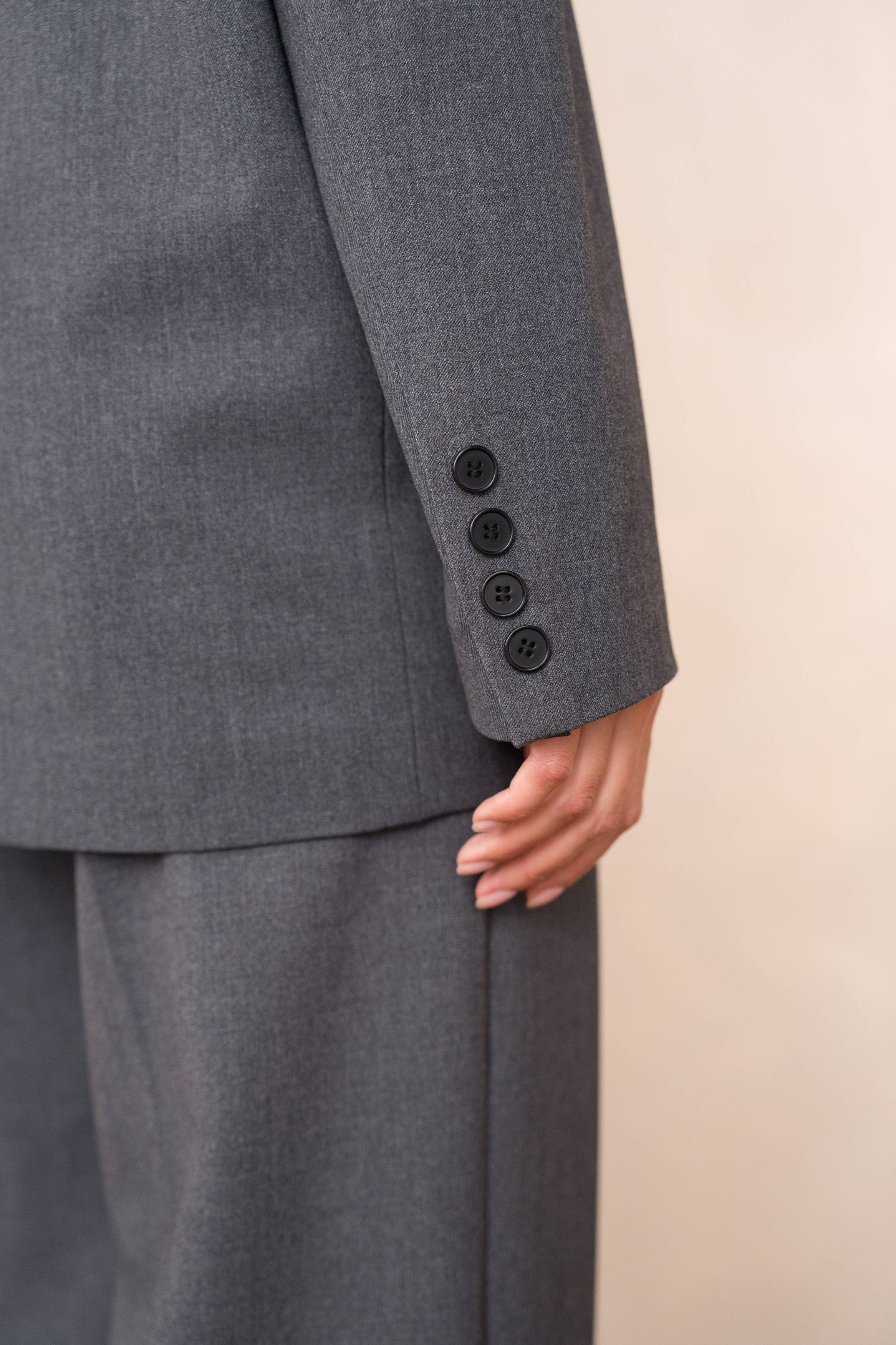 Attentif Paris - Wholesale Blazer - Women's - Oversized double-breasted jacket with back opening32