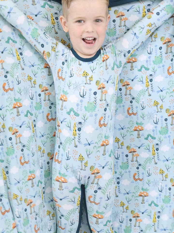 Bamboo Blanket - Critter Hollow for wholesale by Rainn