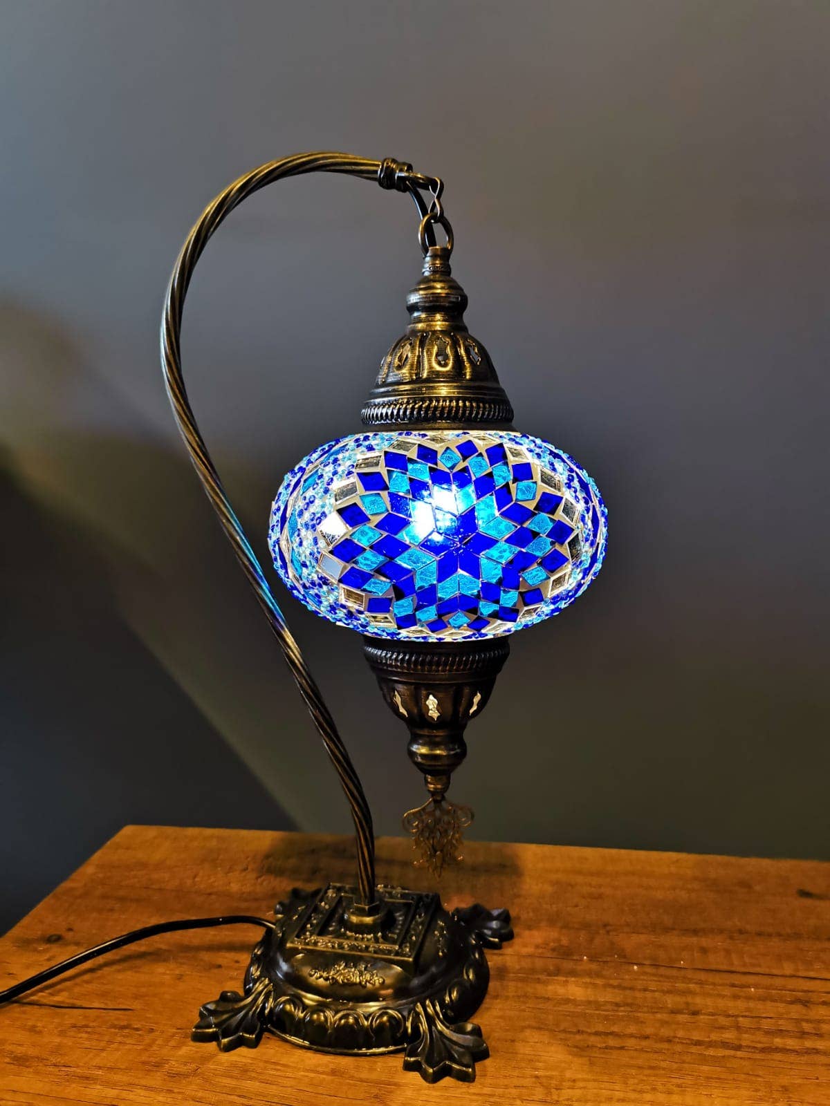Import Corner - Wholesale Accent/Desk Lamp - 95711: 7" PRESSED MOSAIC SHADE SQUARE "GOOSENECK" TABLE LAMP6
