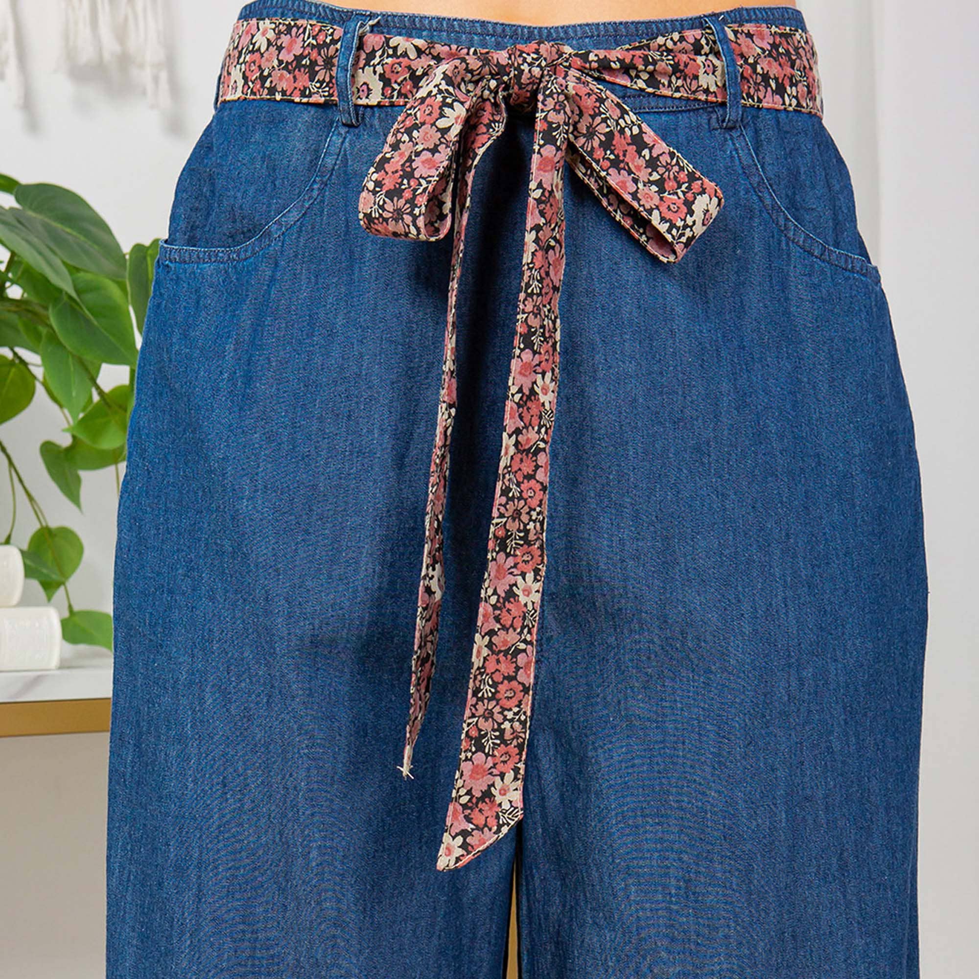 Young Threads - Vendita all'ingrosso Pantalone - Donna - Pantaloni a zampa di elefante in denim tinto a pezzi con patchwork stampato, stile boho9