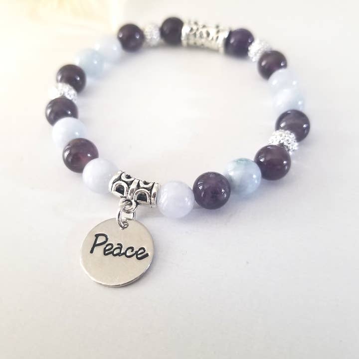 Bracelet en perles de pierre de lune et améthyste, bracelet de guérison pour la vente par Simplybyelegance