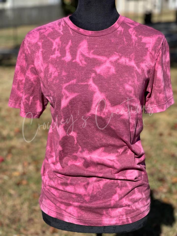 T-shirt blanc blanchi Wine a Little pour la vente par Crowley's Creations, LLC