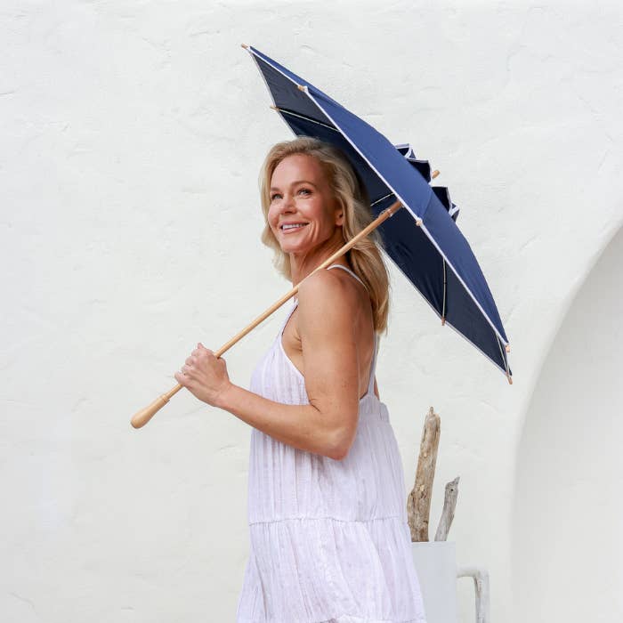 Sun Bella - Wholesale Beach Umbrella - UPF50+ Elegant Cosmopolitan UV Sun Parasol. White on Navy.