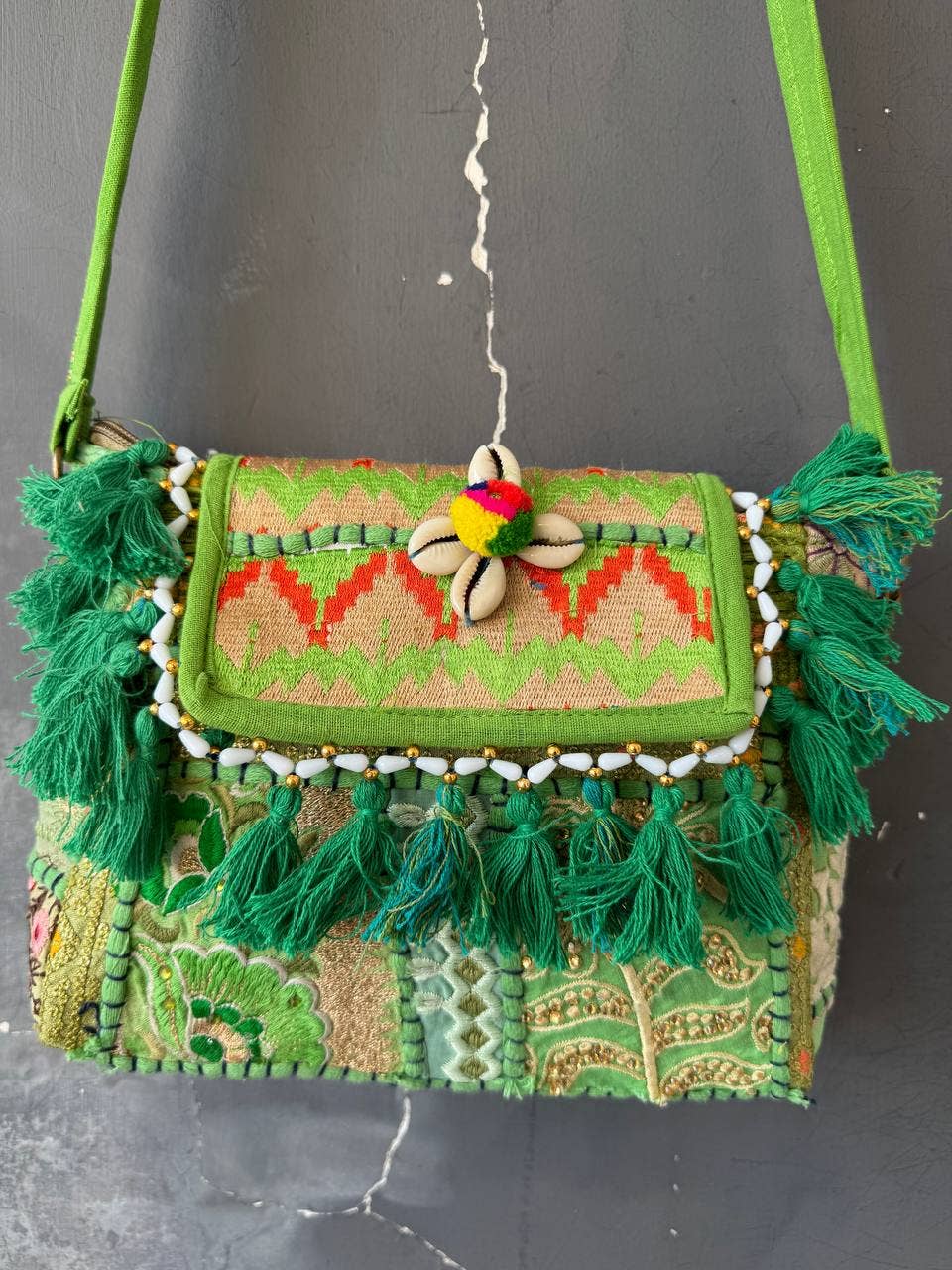 GYPSY STUDIO - Wholesale Shoulder Bag - Women's - Colorful Banjara Purse with Sequin & Thread Work Bag