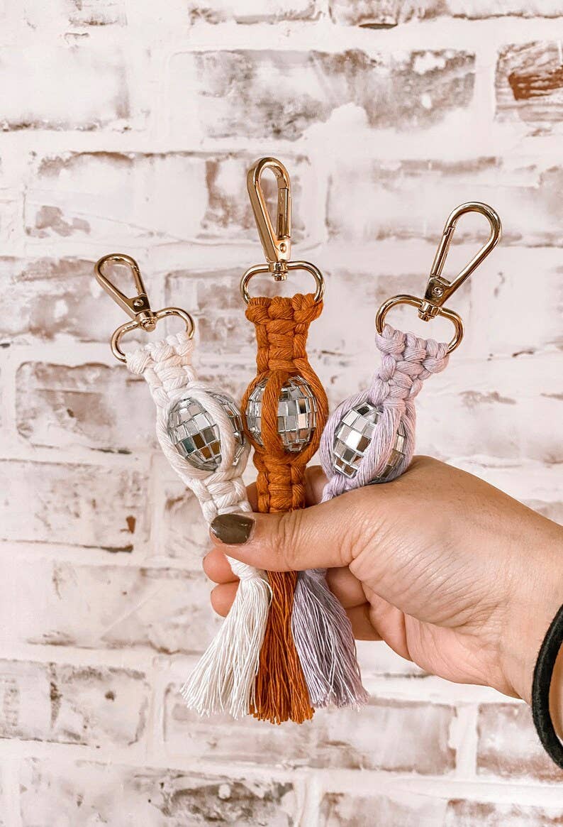 Pure Bliss Home Decor - Vente Porte-clés – femme - Porte-clés Disco en macramé | Porte-clés Boho | Cadeaux Disco Ball5
