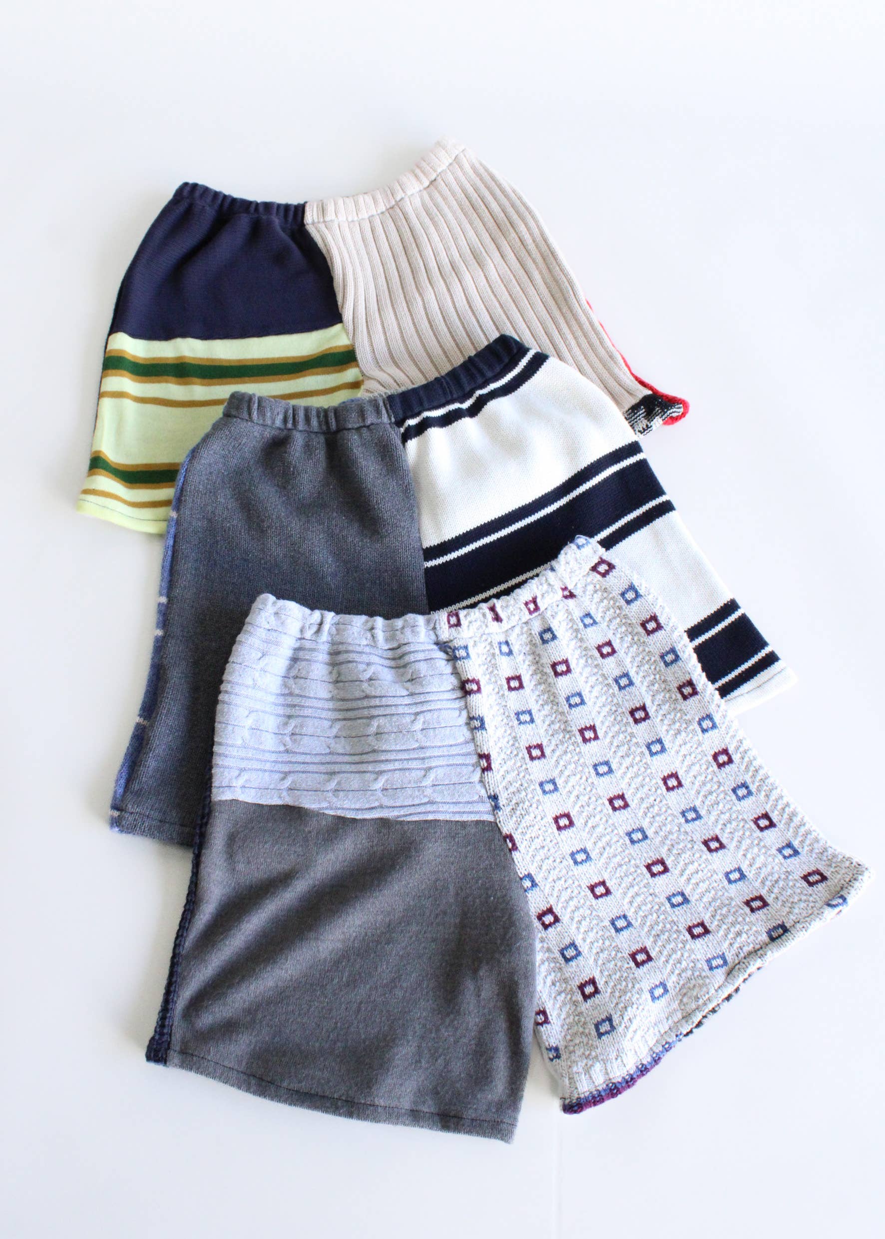 American Recycled Clothing - Vente Short – femme - Ensemble de chandails courts en tricot7