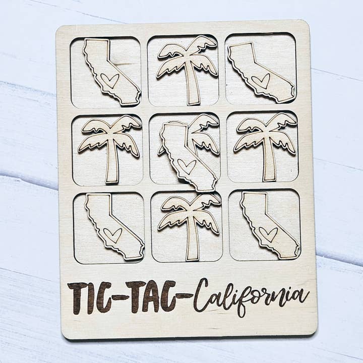 The Trendy Traveler - Wholesale Board Game - California Palm Tree Tic-Tac-Toe Game