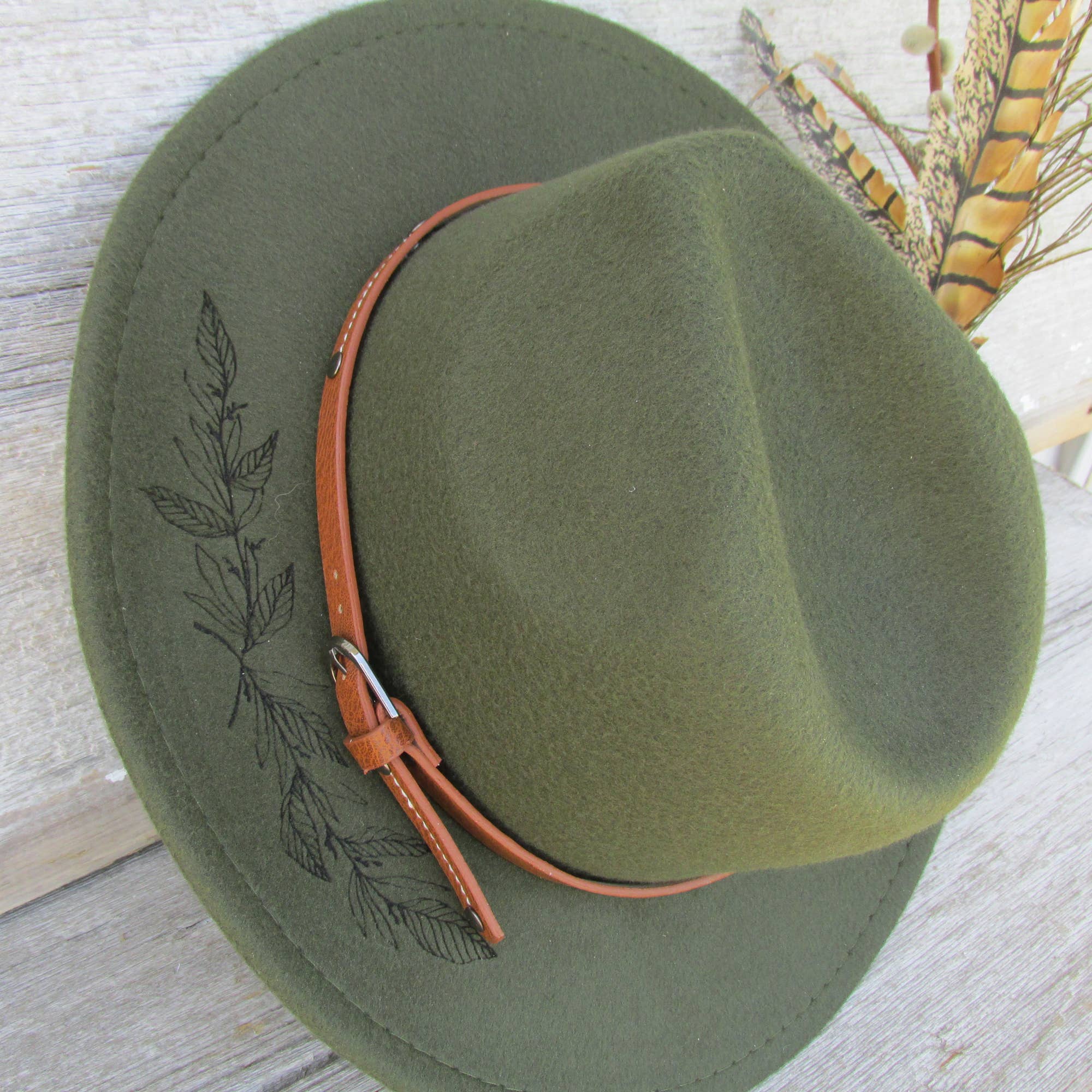 Memories for Life – Engroshandel Bucket hat - Dame – Brændt filthat med lasergraveret blomsterlianedesign - Fedora cowboysthat3