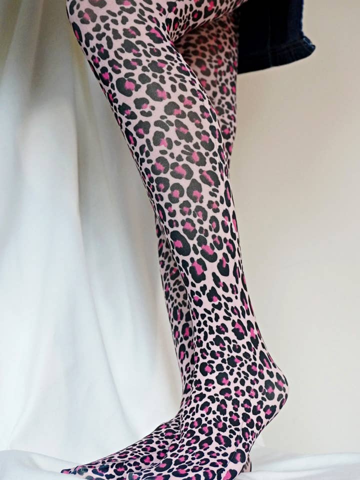 Lebhaft rosa Leopard für den Großhandel von Tabbisocks