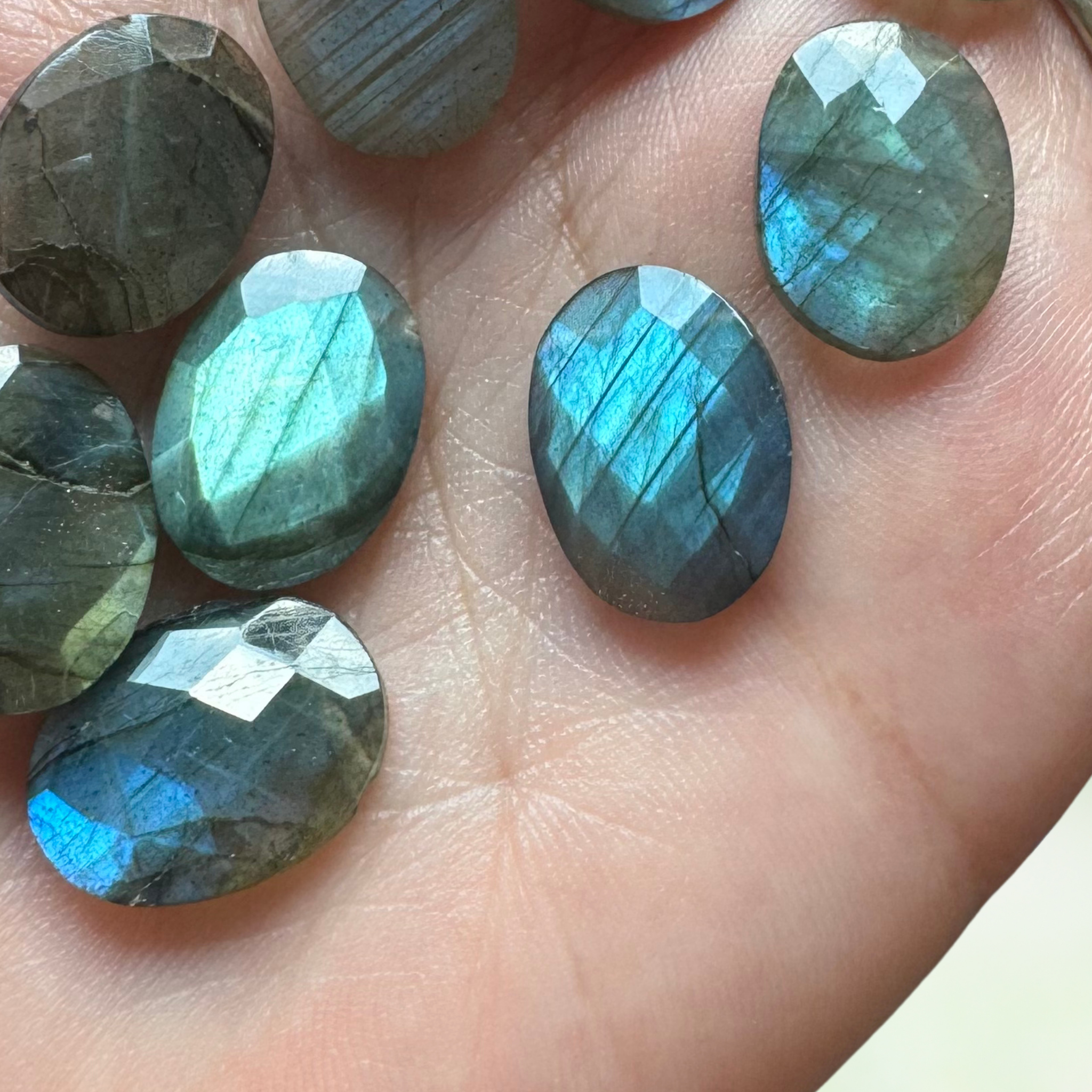 Silver Sparrow Jewelry - Wholesale Pendant/Charm Necklace - Labradorite Calm Necklace2