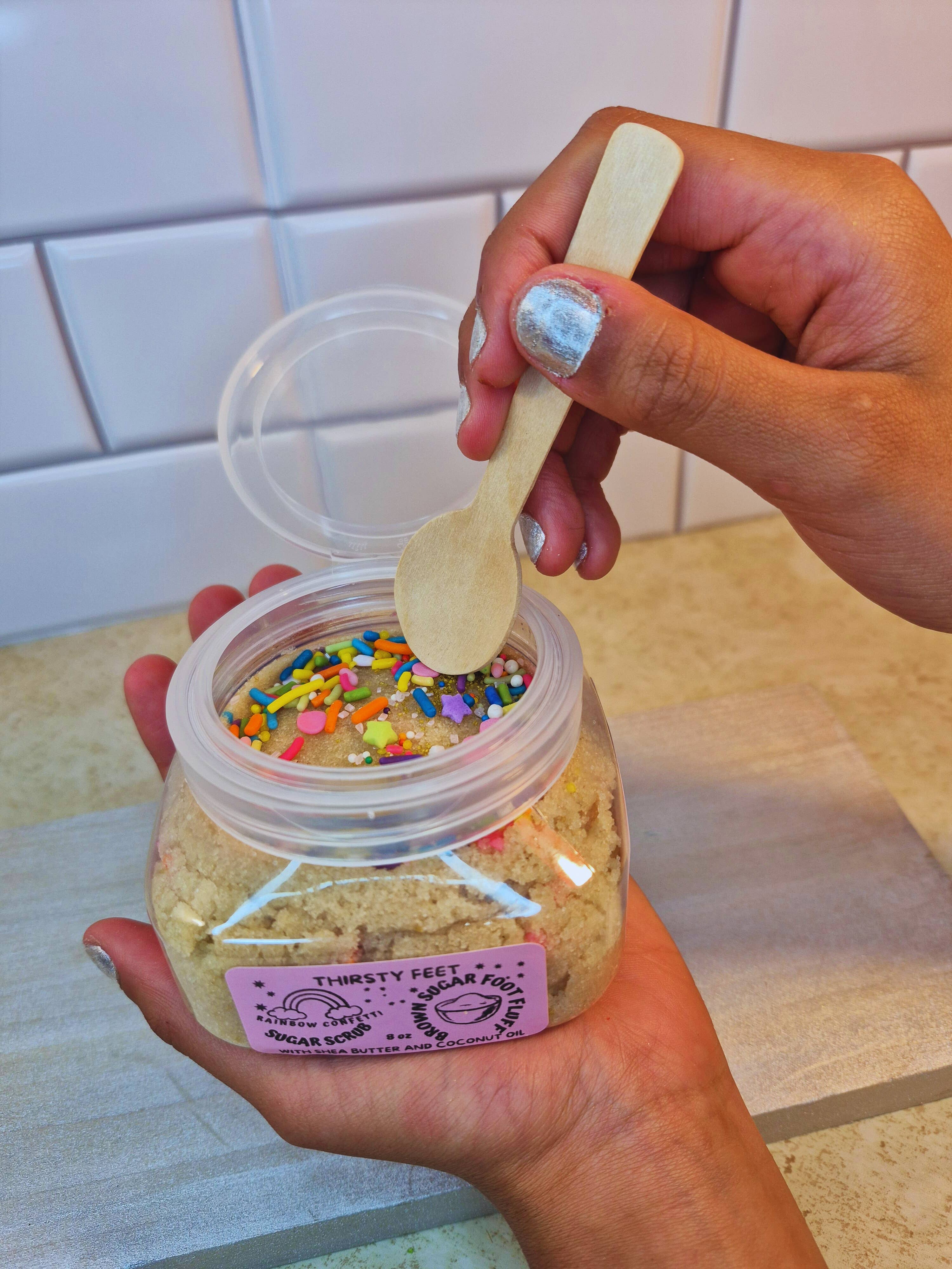 THIRSTY FEET®️ - Vente Gommage/exfoliant pour les pieds - Gommage au sucre pour les pieds à la cassonade et confettis arc-en-ciel en pot de 8 oz6