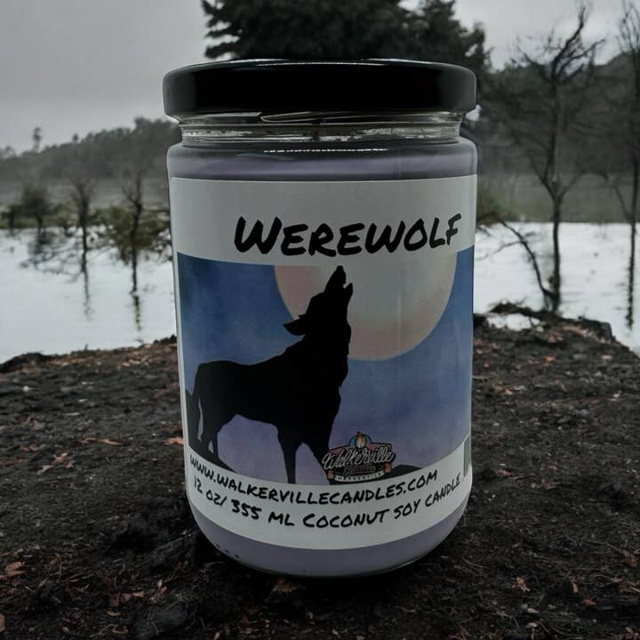 Vela ecológica de coco y soja de 12 oz Hombre Lobo para venta al por mayor de Walkerville Candles