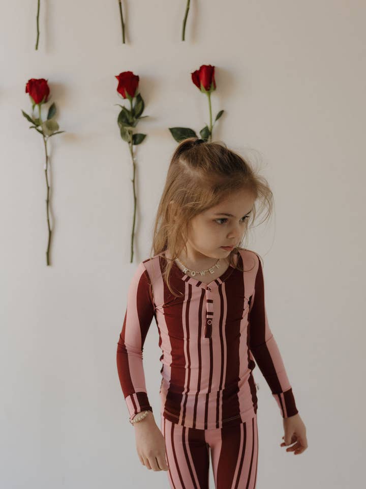 Bambu Tvådelade Pyjamas | Sweetheart Stripes för wholesale av Forever French Baby