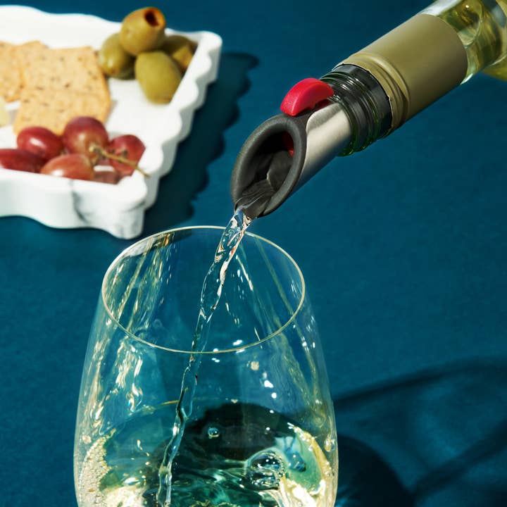 Innovine - Wholesale Liquor Dispenser - Wine Pourer and Stopper in Raspberry3