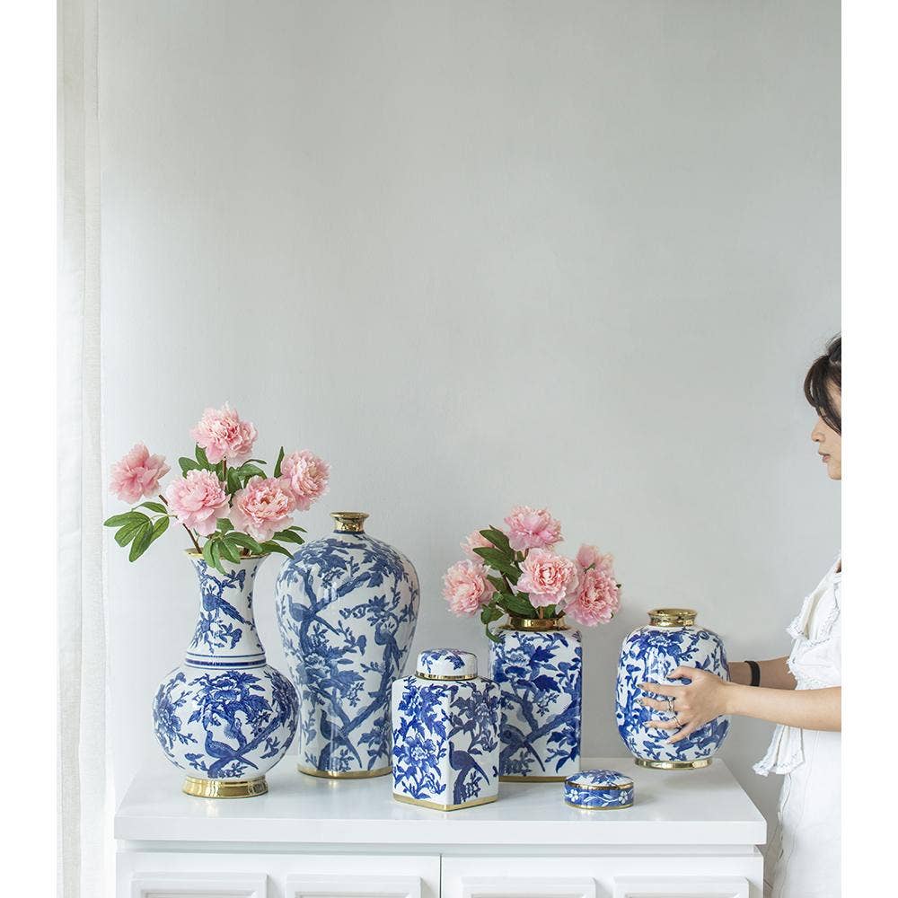 A&B Home Group Inc. - Wholesale Vase - D7.5x10.5" Blue & White Chinoiserie Vase w/ Gold Accents4