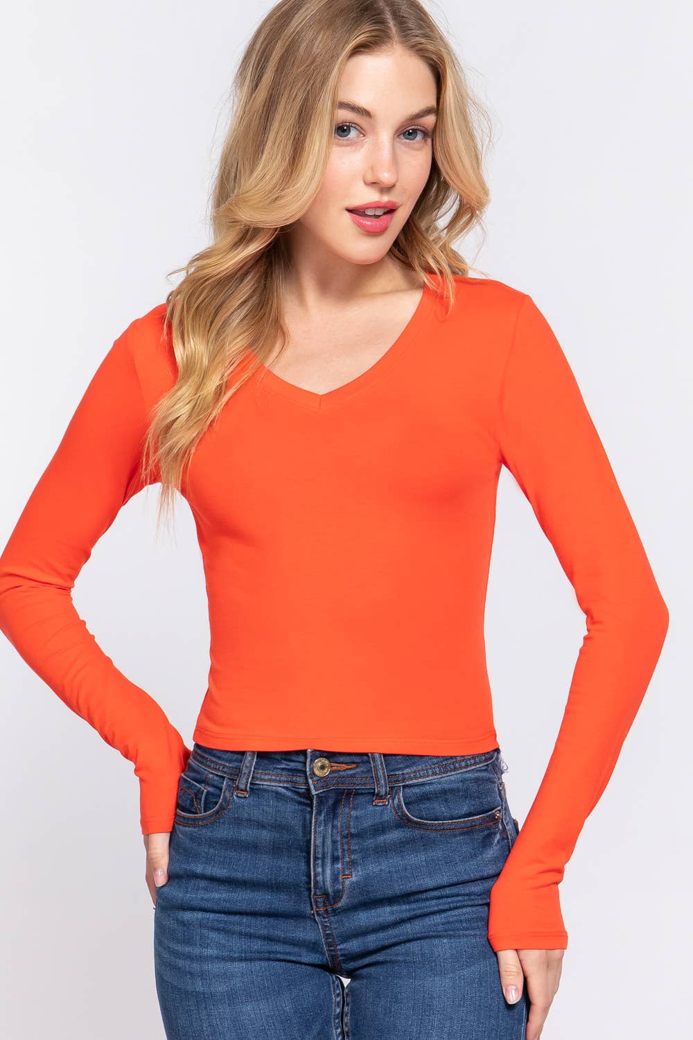 42POPS - Vendita all'ingrosso Top in maglia - Donna - .. TOP CORTO ADERENTE CON SCOLLO A V A MANICA LUNGA SI-249709