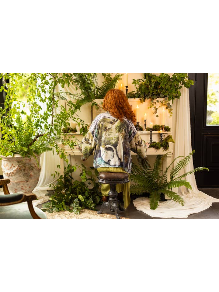 Market of Stars (USA) - Wholesale Kimono - Women's - Theatre of Dreams Pixie Duster Cropped Kimono w/ Swan4