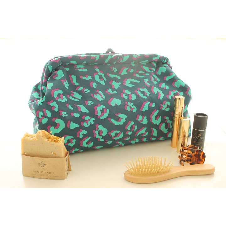 Sophia grön necessär för wholesale av Sabrina Trefle