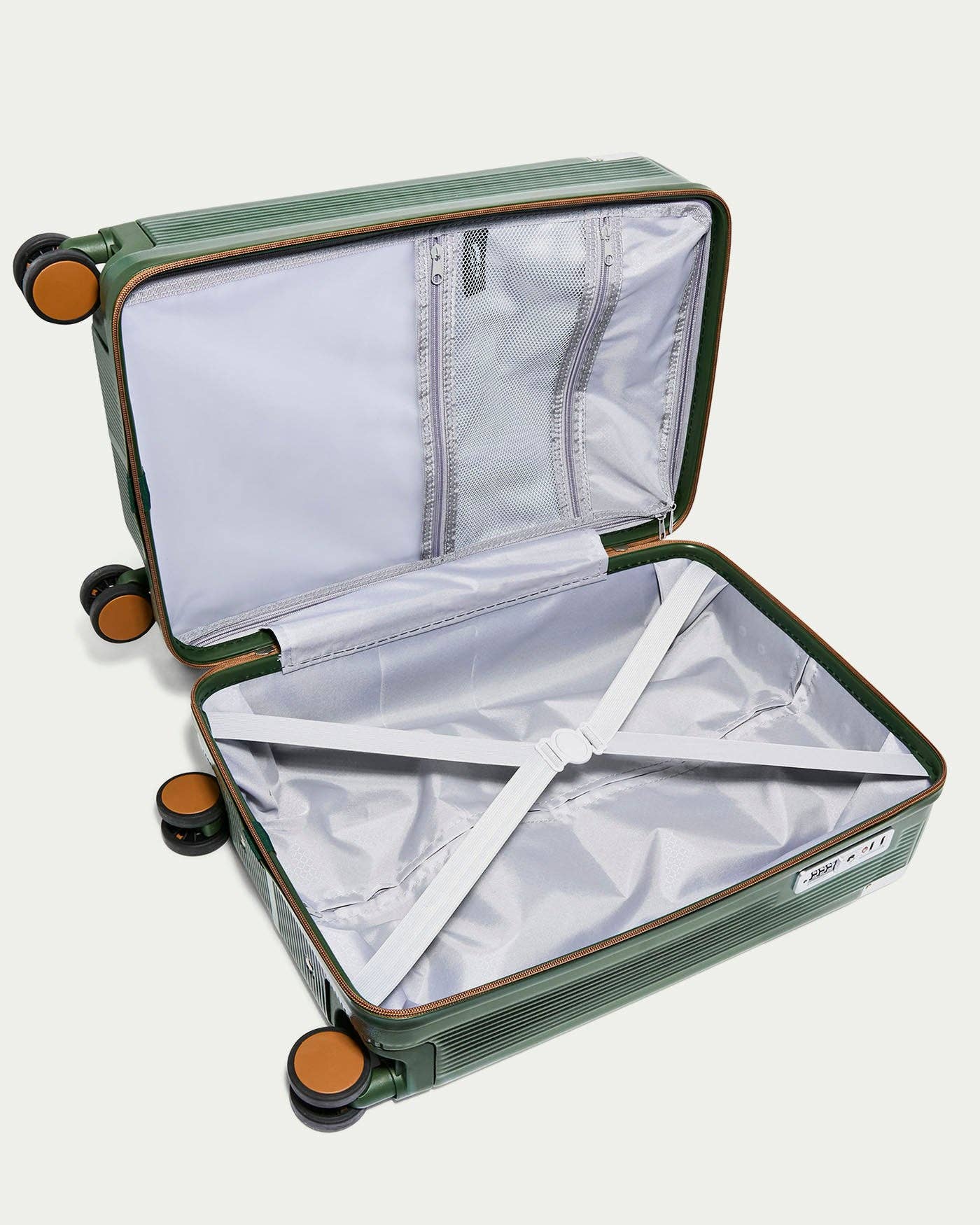 American Leather Co – wholesale Resväskor – Forever Fly 20 tum kabinväskan med hårdskal5