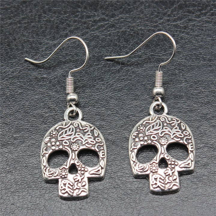 Punk Skull Earrings for wholesale by Tourtiwi