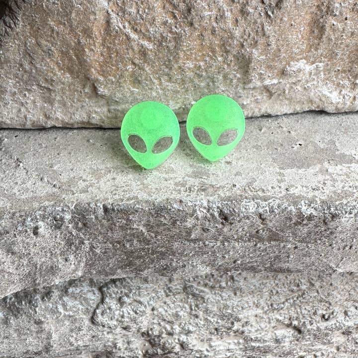 Laser & Color Designs LLC - Vente Clous d'oreille - Boucles d'oreilles extraterrestres, boucles d'oreilles d'Halloween, brillent dans le noir4