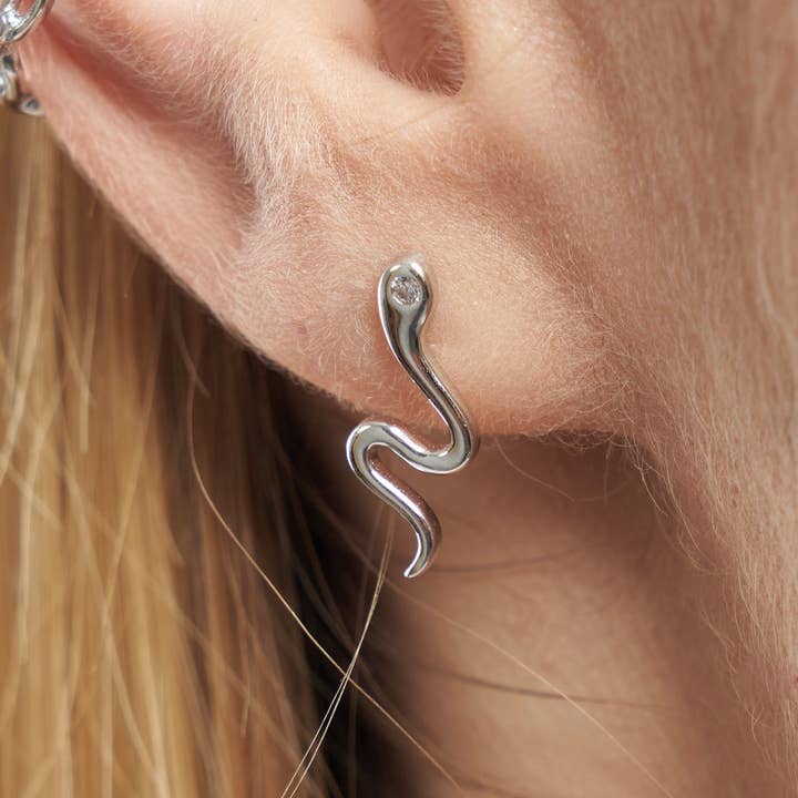 Kelly Snake oorbellen voor wholesale door Diat