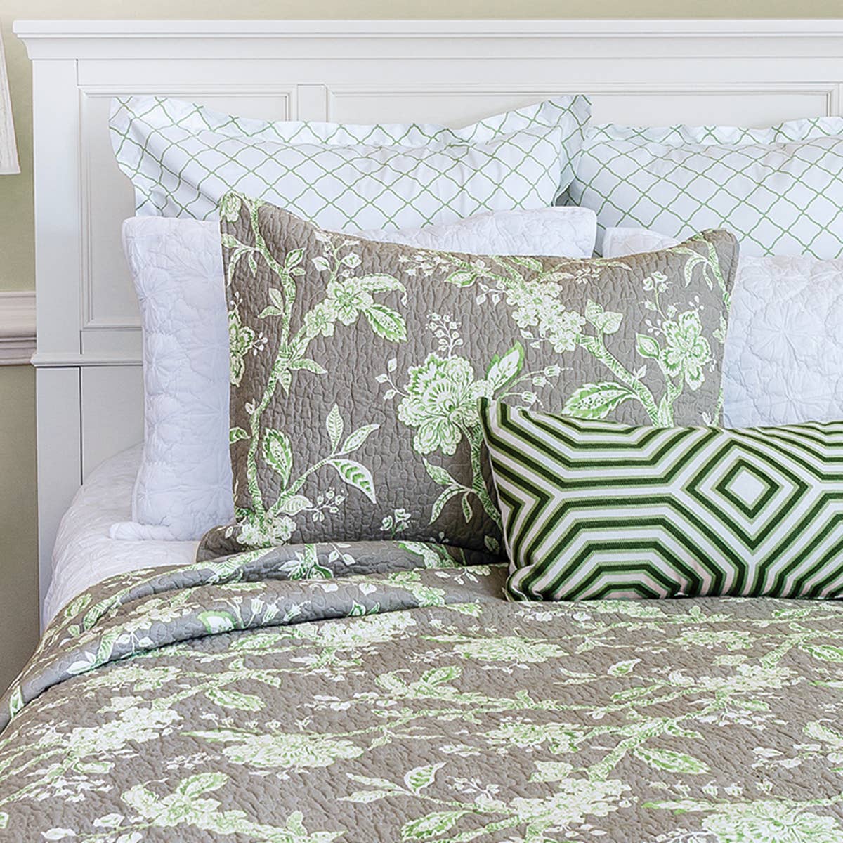 C&F Home - Wholesale Quilt - SALE Annabelle Floral Full/Queen Quilt1