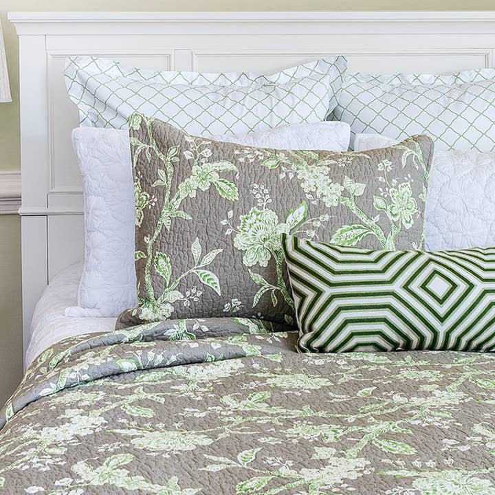 C&F Home - Wholesale Quilt - SALE Annabelle Floral Full/Queen Quilt1